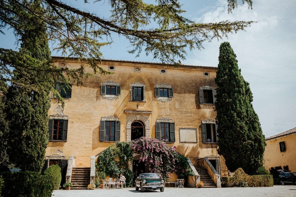 Frontal view of Villa di Ulignano in Tuscany
